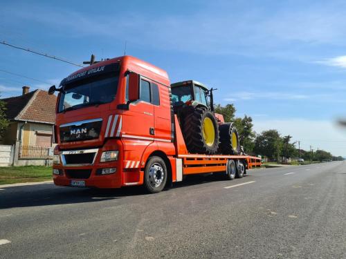 WhatsApp Image 2023-11-18 at 18.38.15