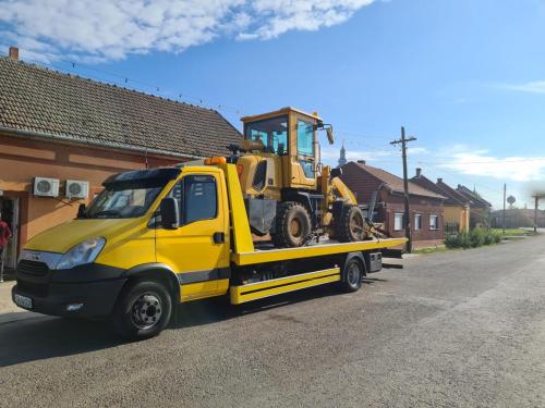 WhatsApp Image 2023-11-18 at 18.38.19 (1)